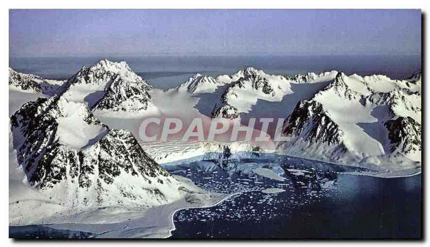 CPM Svalbard Helhalvoya Magdalenefjorden 