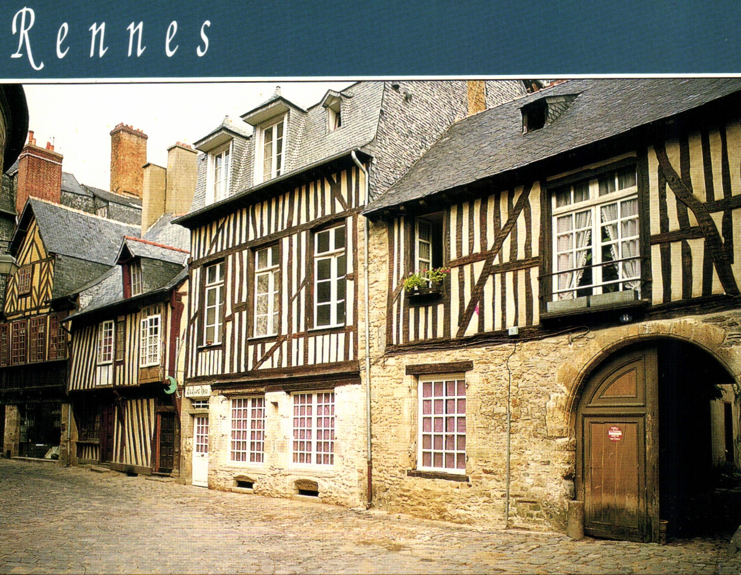 Rennes — Vieilles maisons à colombage — Rue de la Psalette — Éditions d'Art ICS, Châteaulin