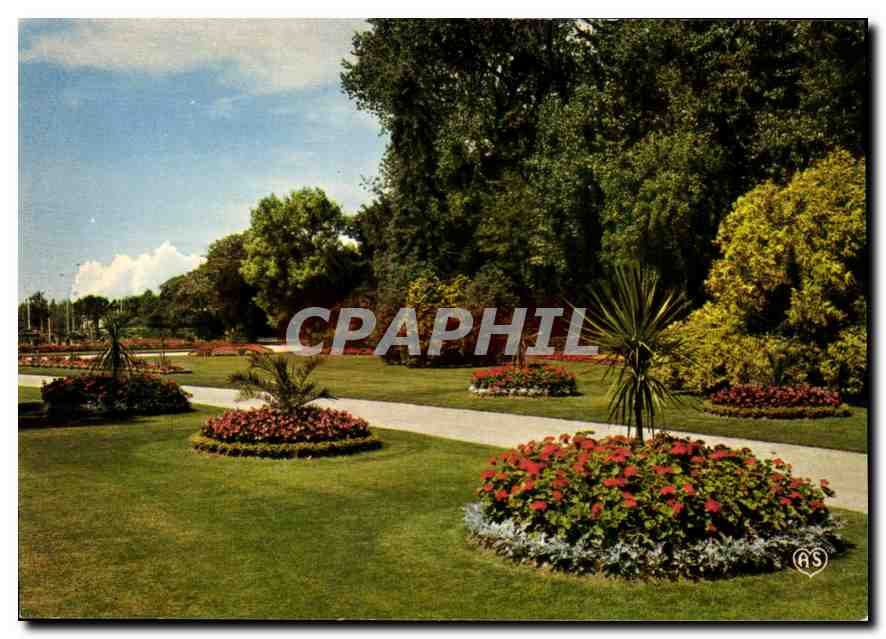 CPM La Cote Fleurie Cabourg Calvados La Plage des fleurs 