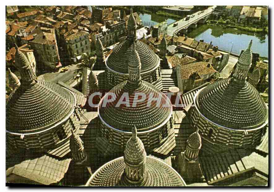 CPM Perigueux Dordogne Les cing coupoles de la Cathedrale St Front 