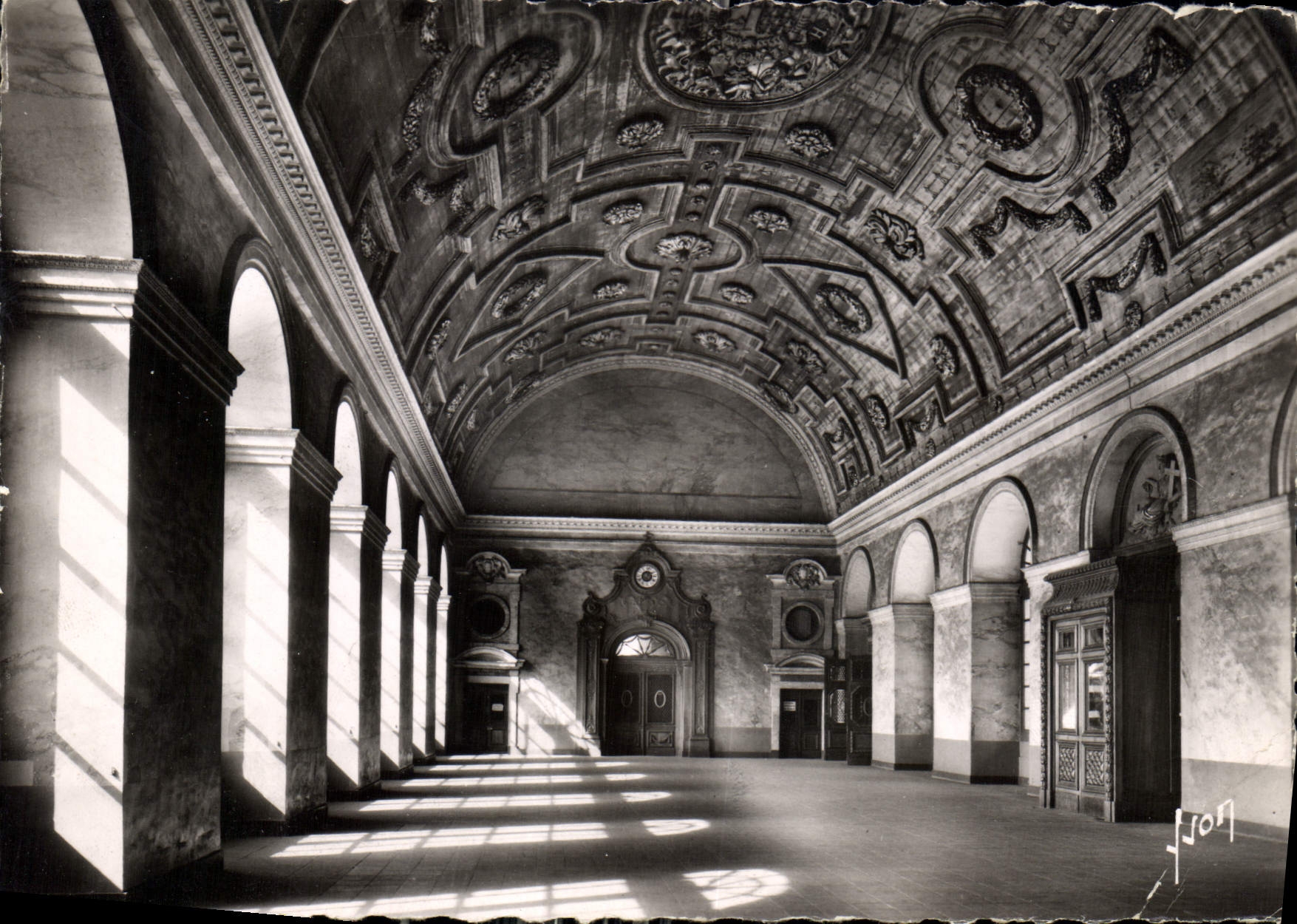Palais de Justice — Salle des Pas-Perdus — Éditions d'Art