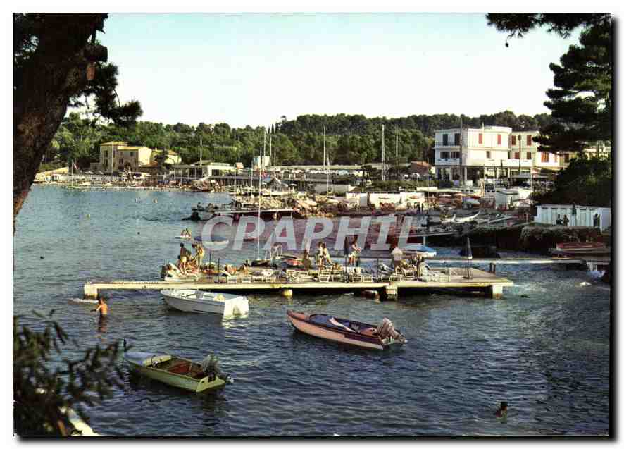 CPM La Cote d'Azur Le Cap Martin d'Antibes Plage de la Garoupe 