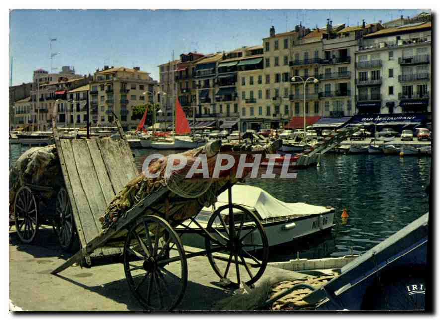 CPM Reflets de la Cote d'Azur Cannes A Mmes Le Quai St Pierre 