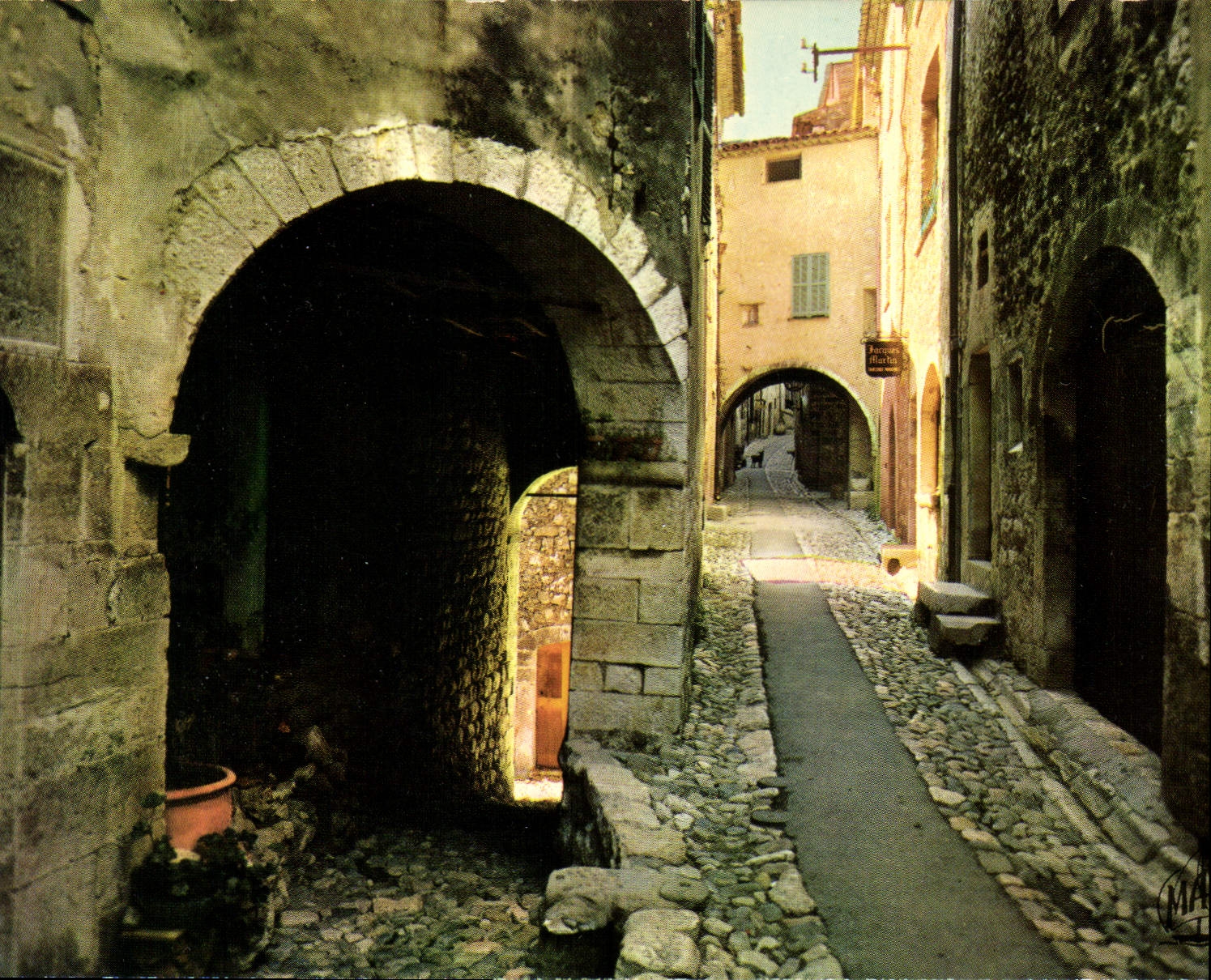 CPM La Cote d'Azur St Paul de Vence Rue pittoresque 