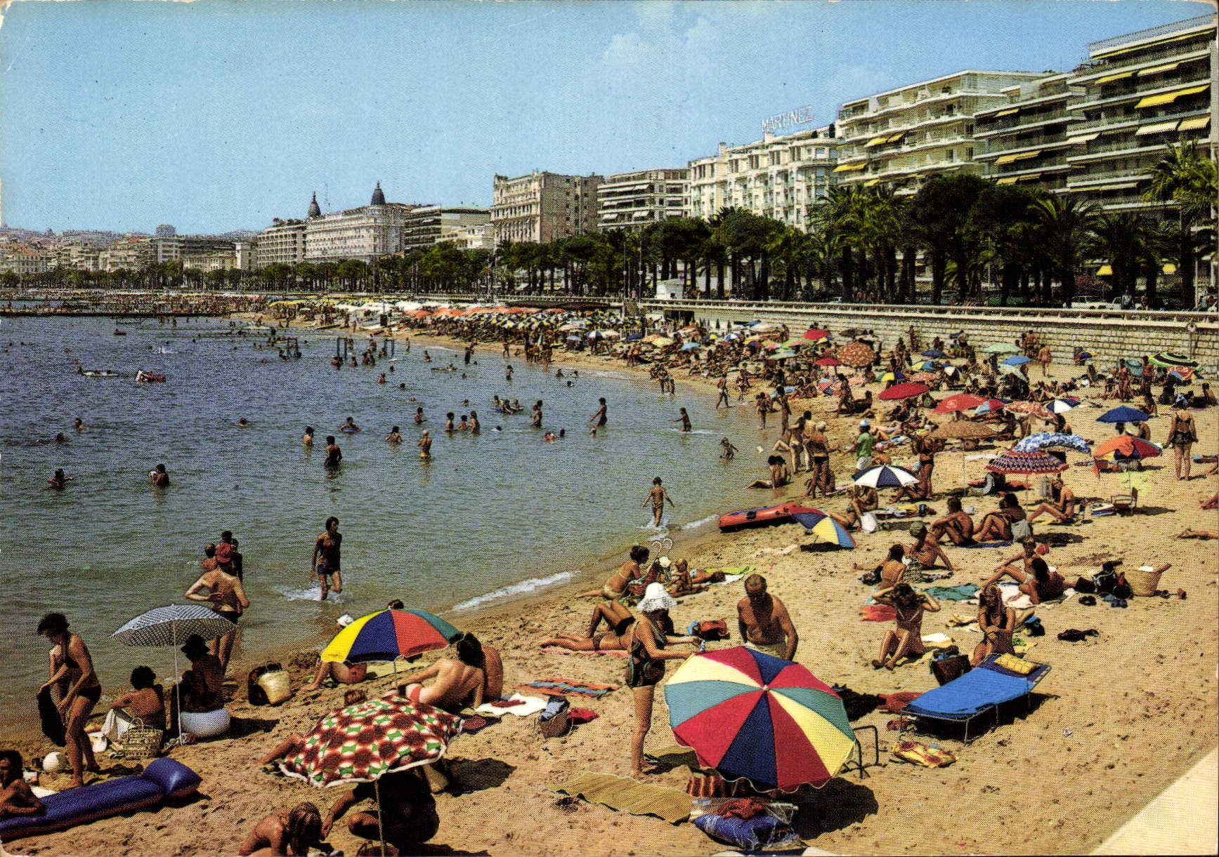 Cannes — La Croisette et ses Plages — Éditions d'Art Montluel
