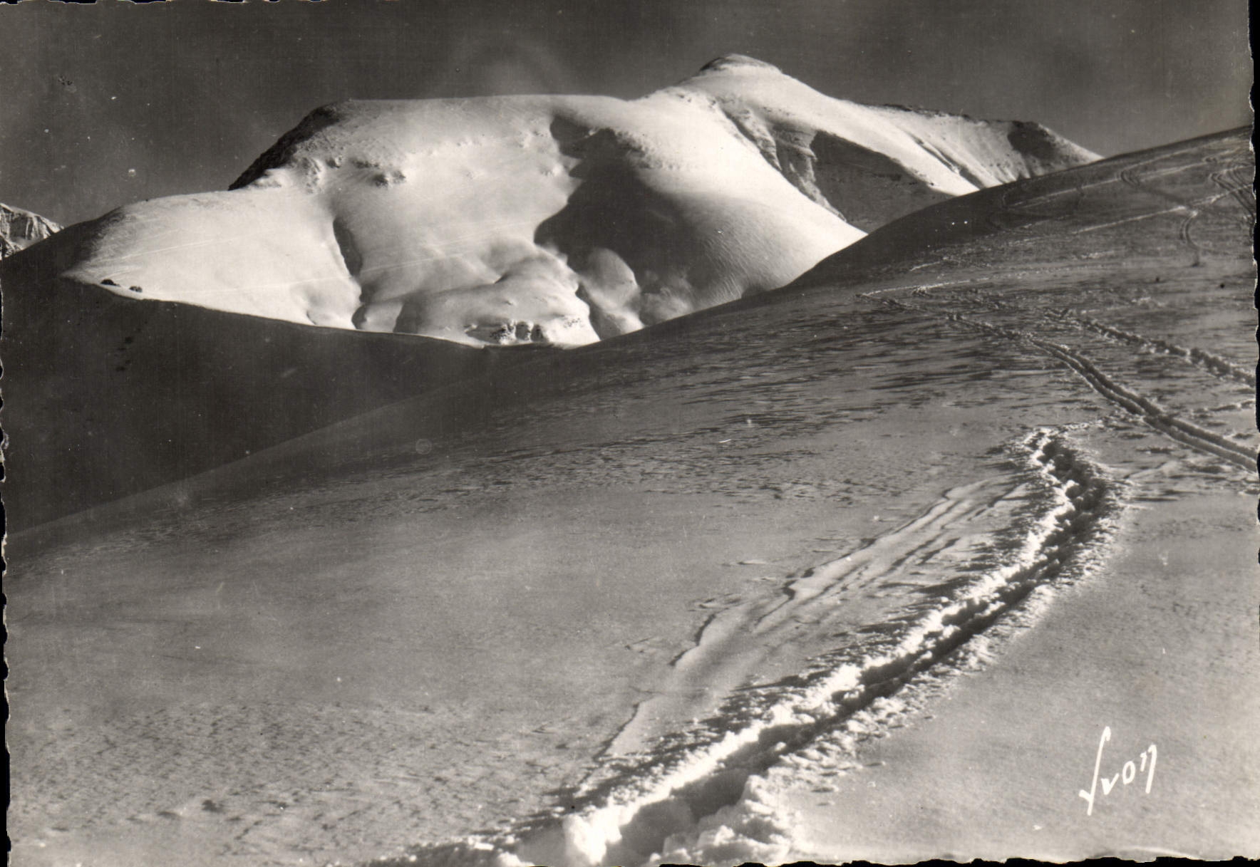 St-NICOLAS de VÉROCE — Champs de neige et le mont Joly (2527 m.) — Les Editions d'Art YVO Martel