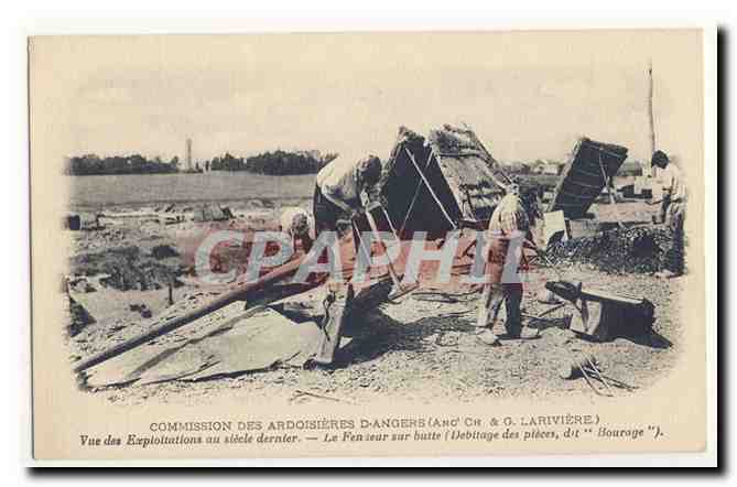 Commission des Ardoisieres d'Angers Vue des exploitations au siecle dernier Le fendeur sur butte Debitage Bourage CPA