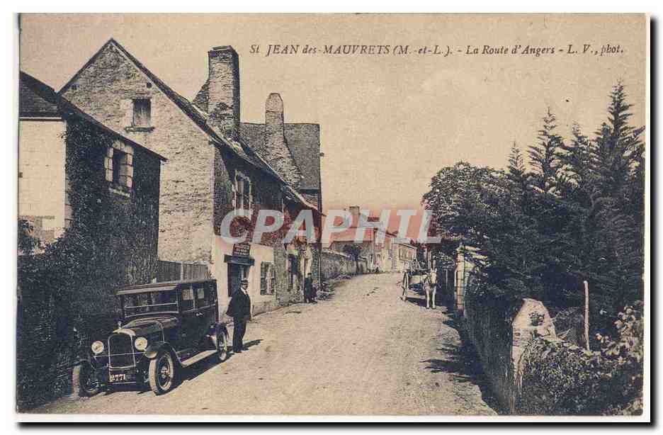 Saint Jean des Mauvrets La route d'Angers Voiture Animation CPA