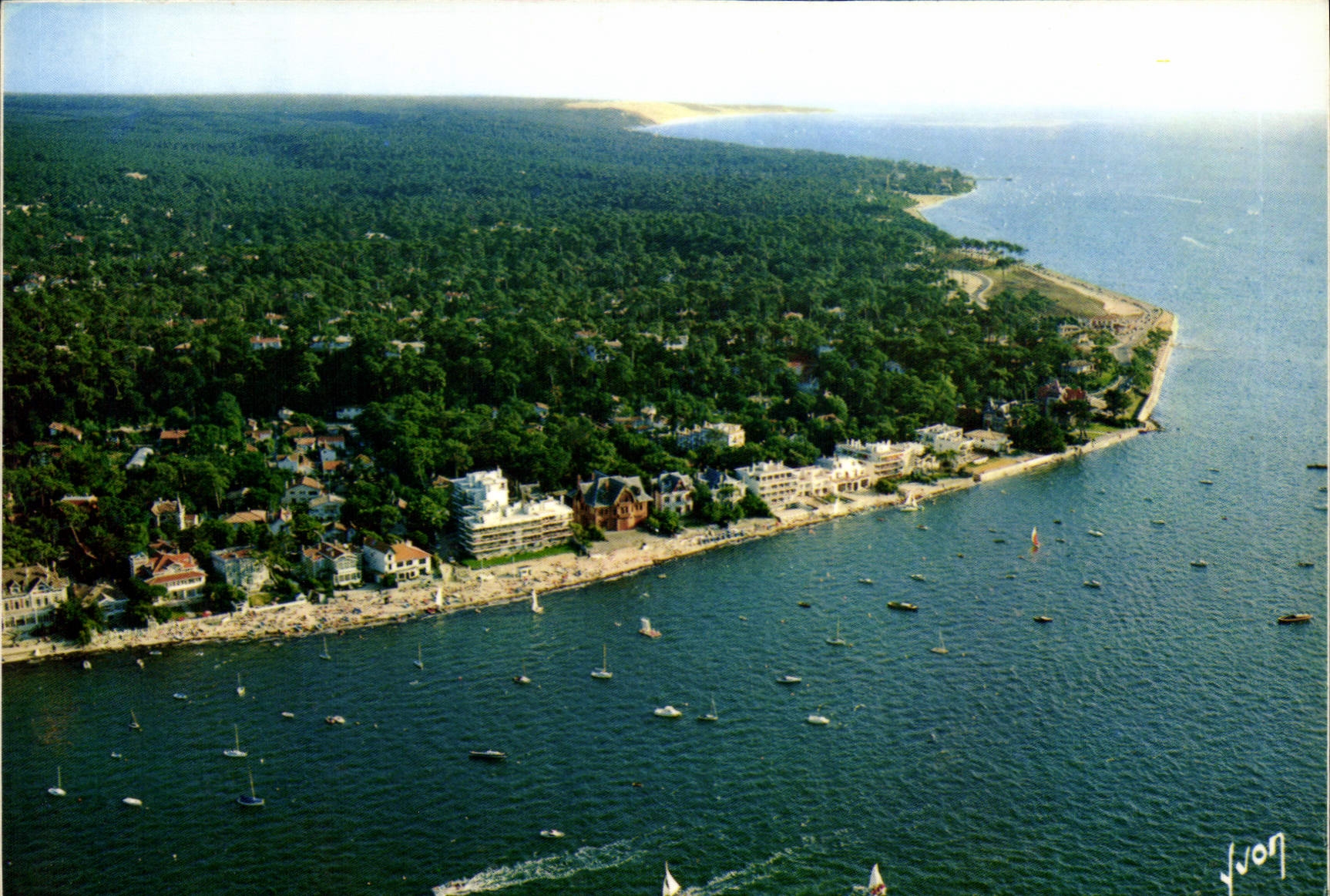 Arcachon — Le Bassin avec Pèreire, dune du Pilat en arrière-plan — Éditions Alain Perceval, série IC-11155