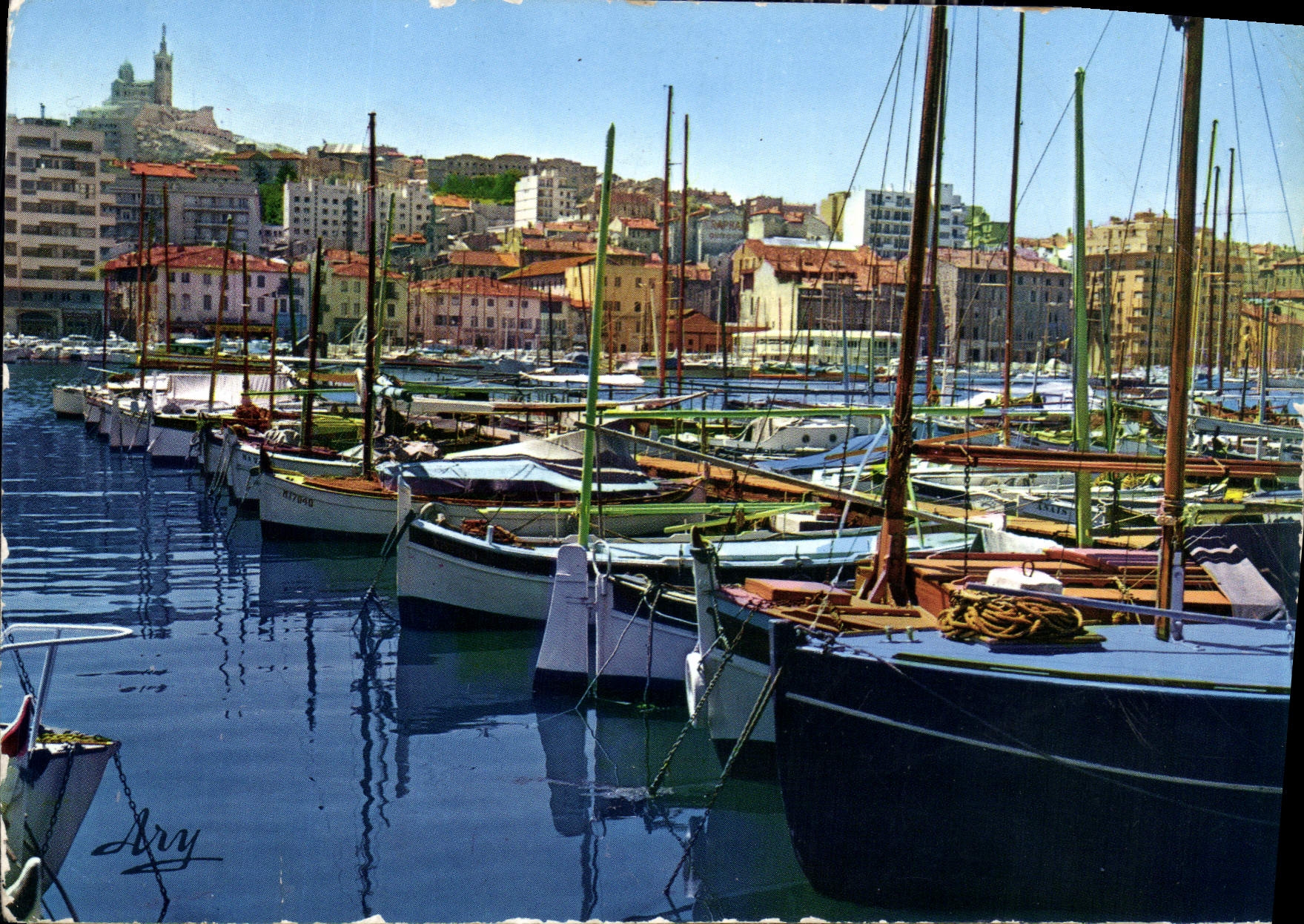 CPM Marseille le Port et Notre Dame de la Garde 