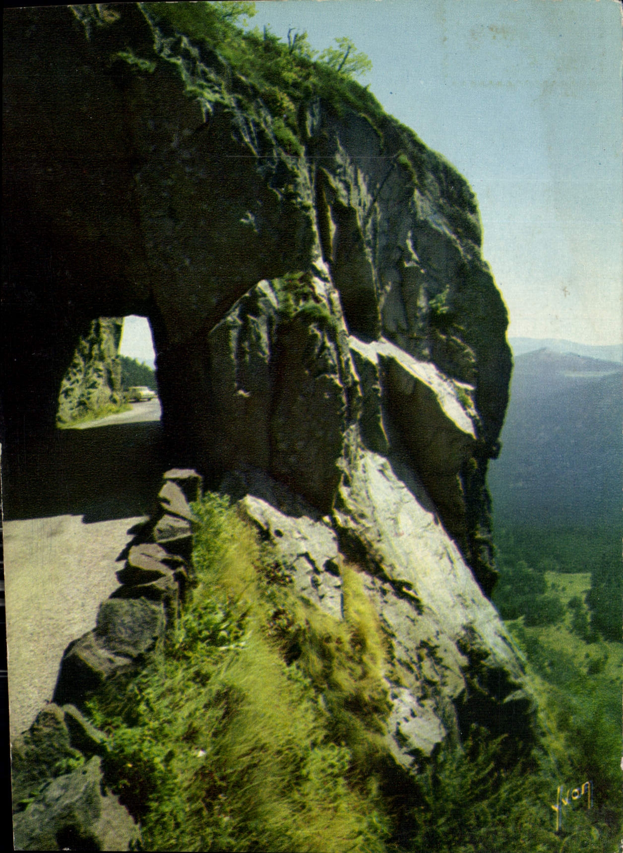 CPM Les Hautes Vosges sur la route de la Schlucht 