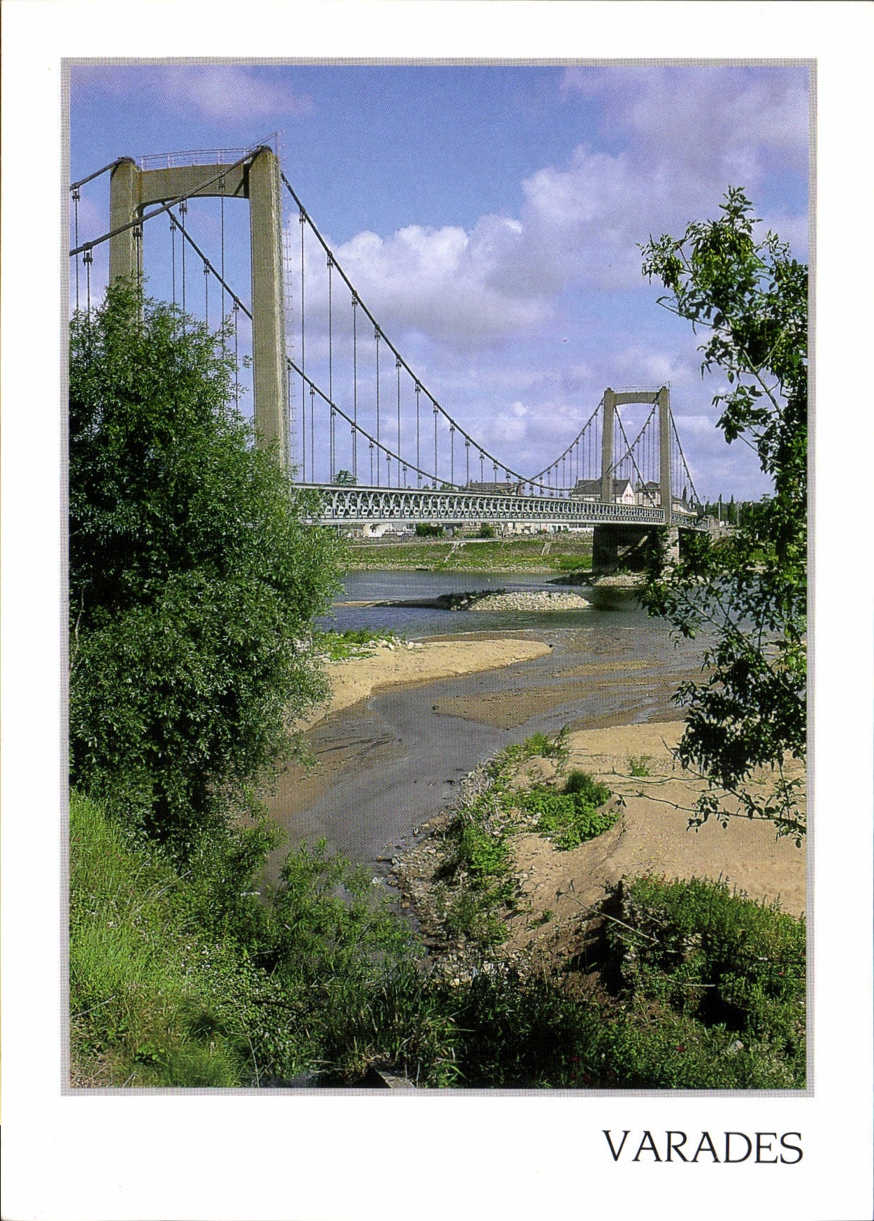 CPM Vardes Loire Atlantique Pont suspendu sur la Loire 1965 Photo Pierre Morisan 