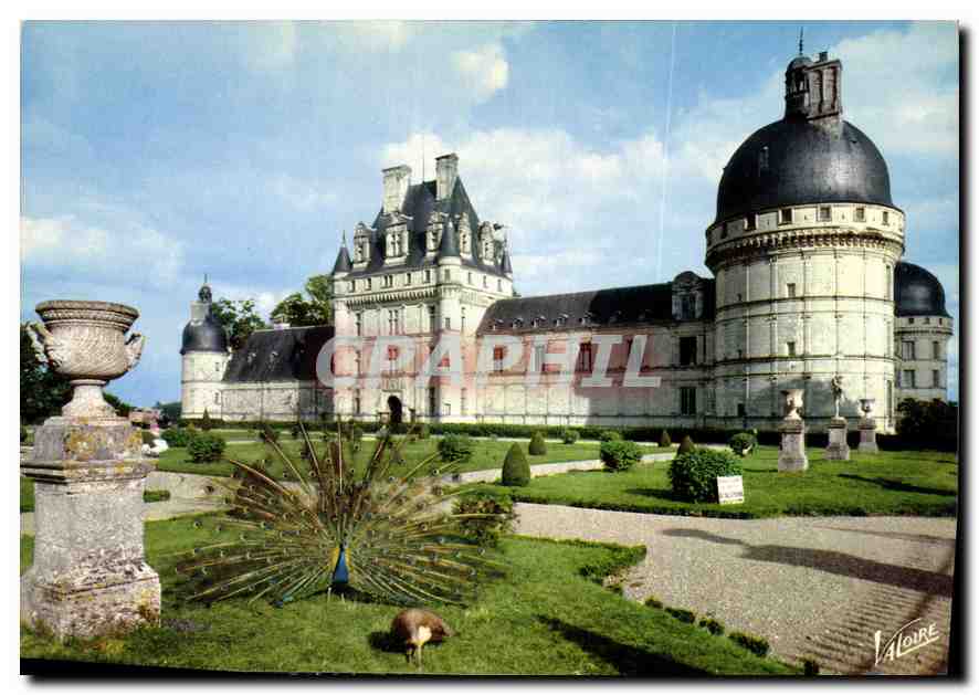 CPM Les Merveilles du Val de Loire Valencay Indre la Facade principale du Chateau avec son Donjon du