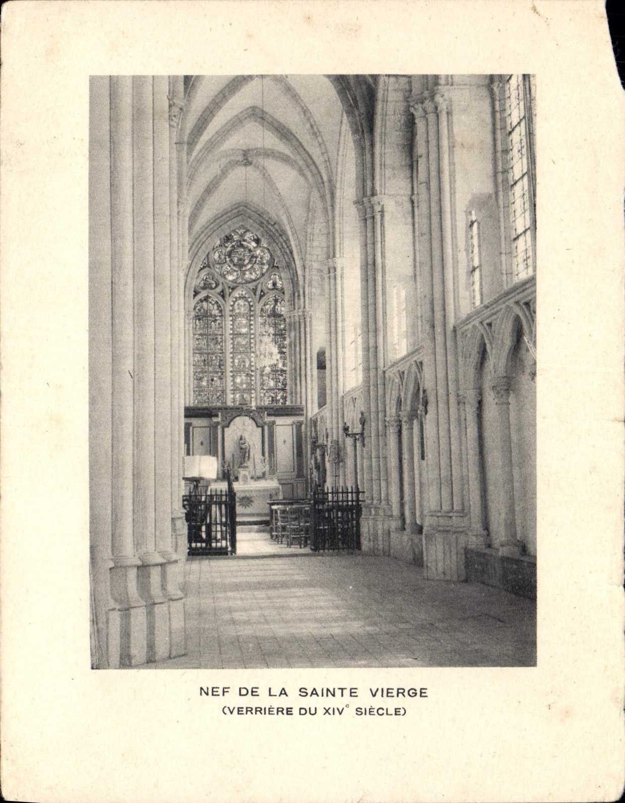 CPM Nef de la Sainte Vierge Verriere du XIV siecle 