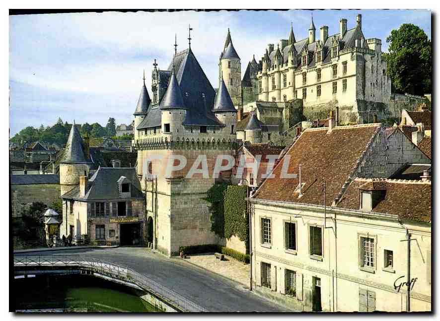 CPM En Touraine Loches Indre et Loire Chateau et Porte des Cordeliers 