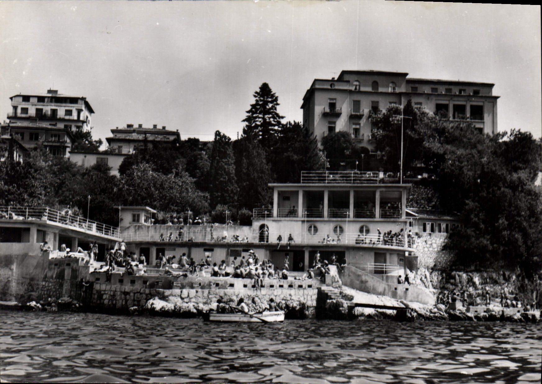 Rijeka — Plage et bâtiments côtiers — Édition Vjesnik, Zagreb, n° 10-56