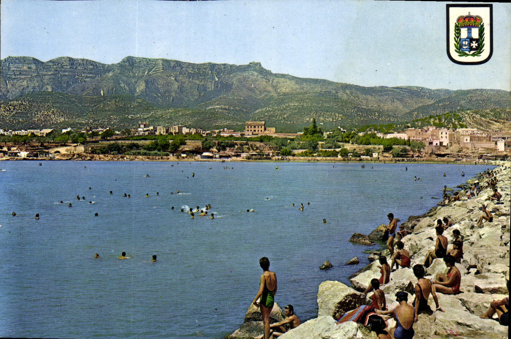 CPM Costa Dorada Tarragona San Carlos de la Rapita Roches du part au fond la plage 