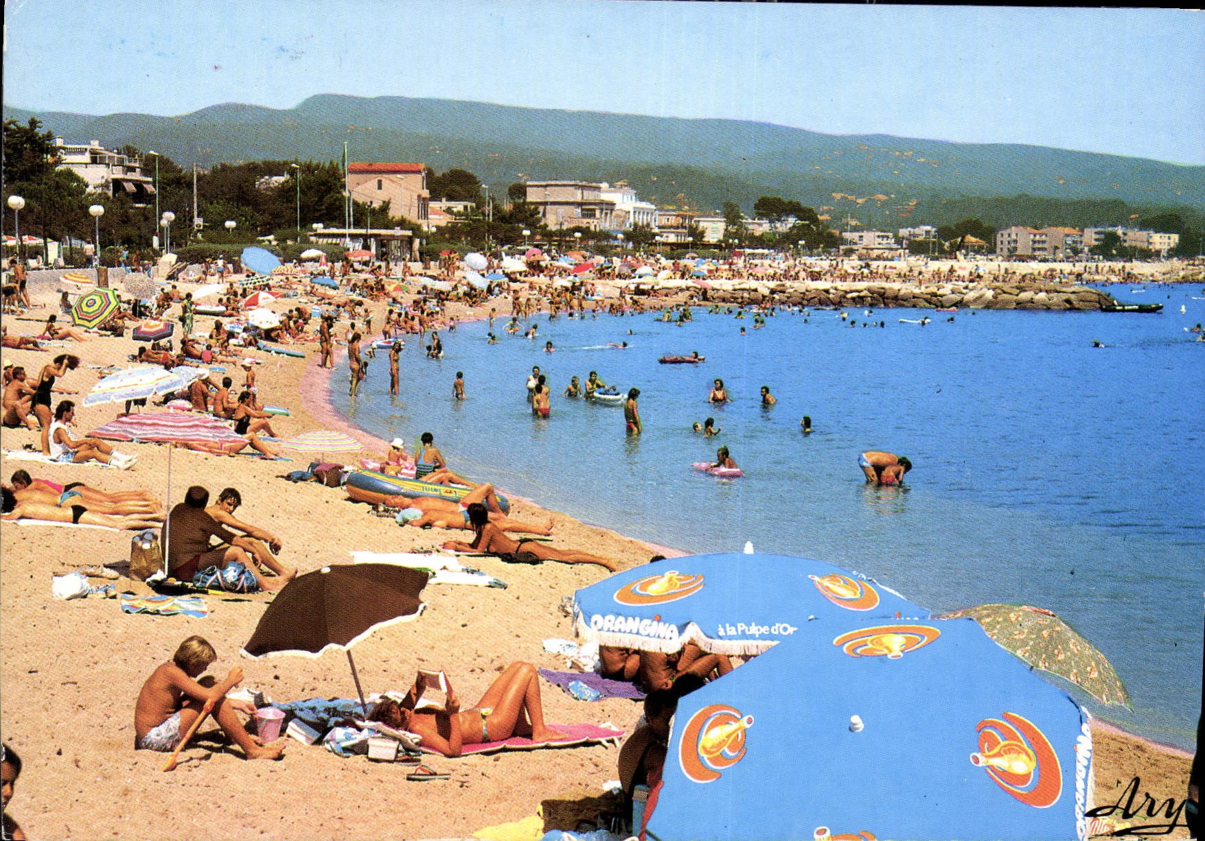 Plage animée à La Ciotat — Édition Tardy, La Ciotat (13)