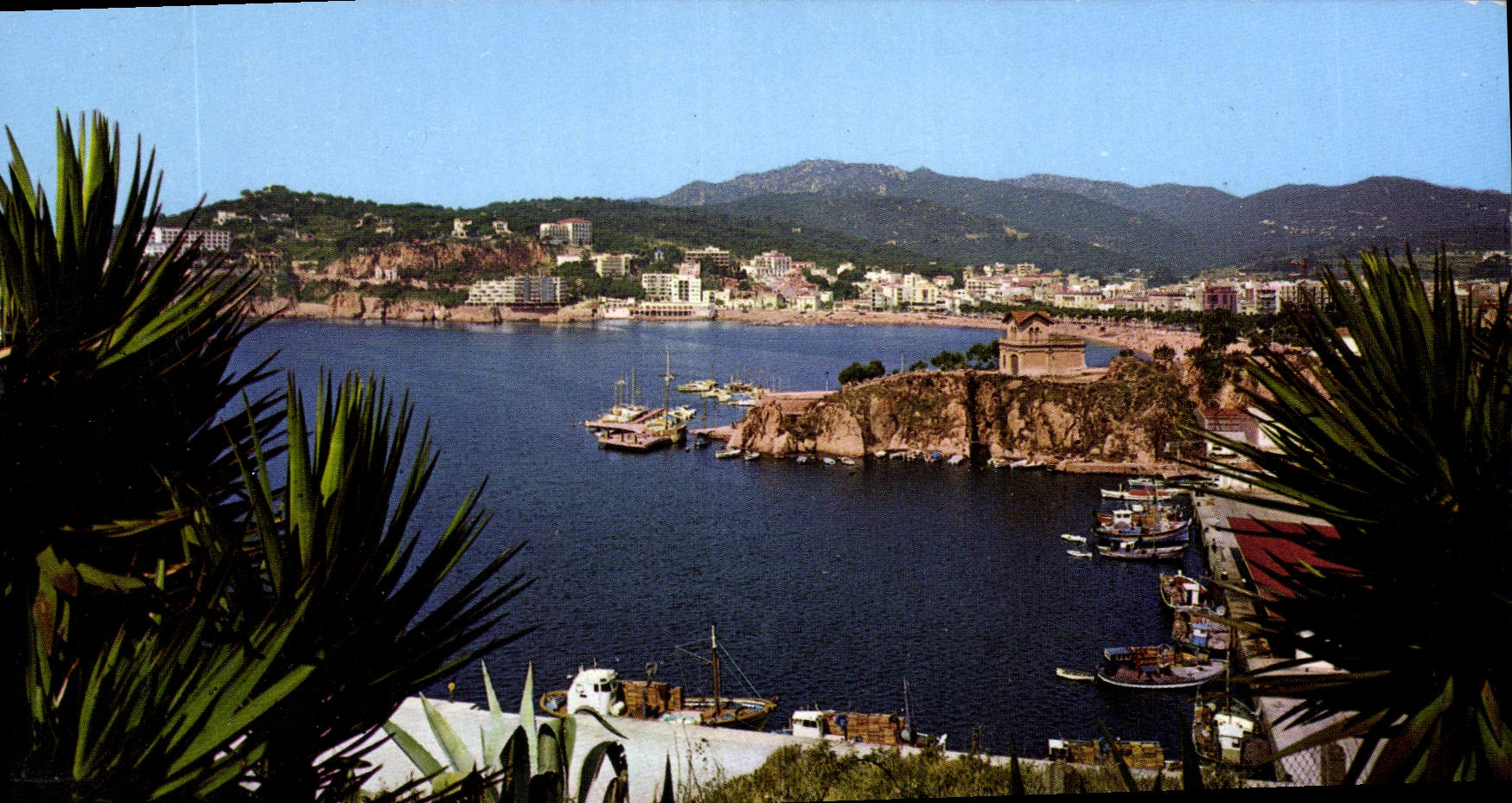 CPM San Feliu de Guixols Costa Brava vue partielle 