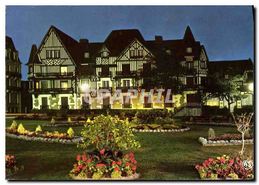 CABOURG — Le Normandie Hôtel et les Jardins illuminés — Couleurs Naturelles