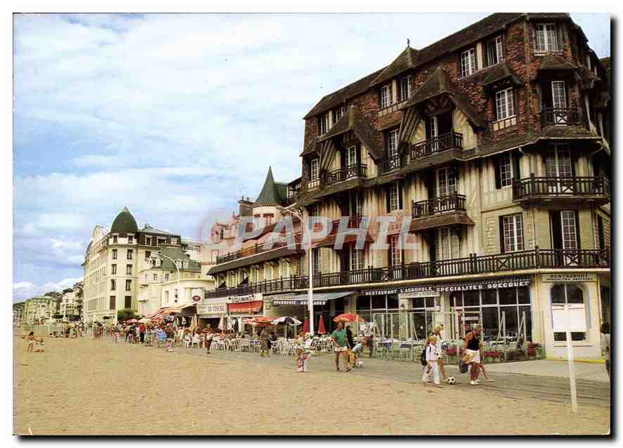 CPM La Cote Fleurie Trouville Calvados la plage 