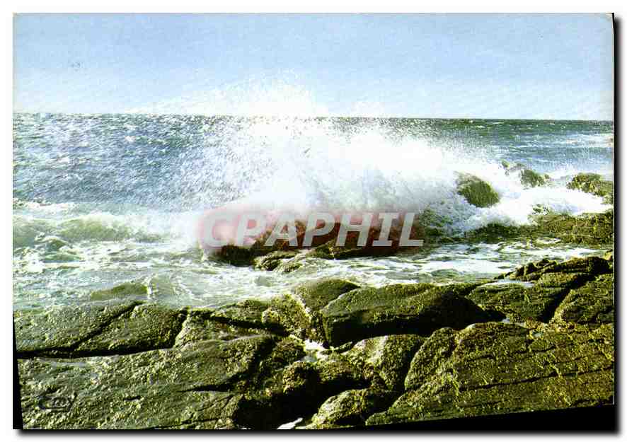CPM La Normandie Pittoresque Coup de Mer sur la Cote Normande 