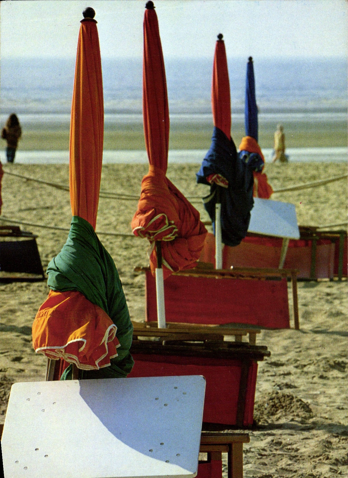 Plage de Deauville — Côte fleurie, Calvados — photo Michel Guillard, éditeur (R.A.)