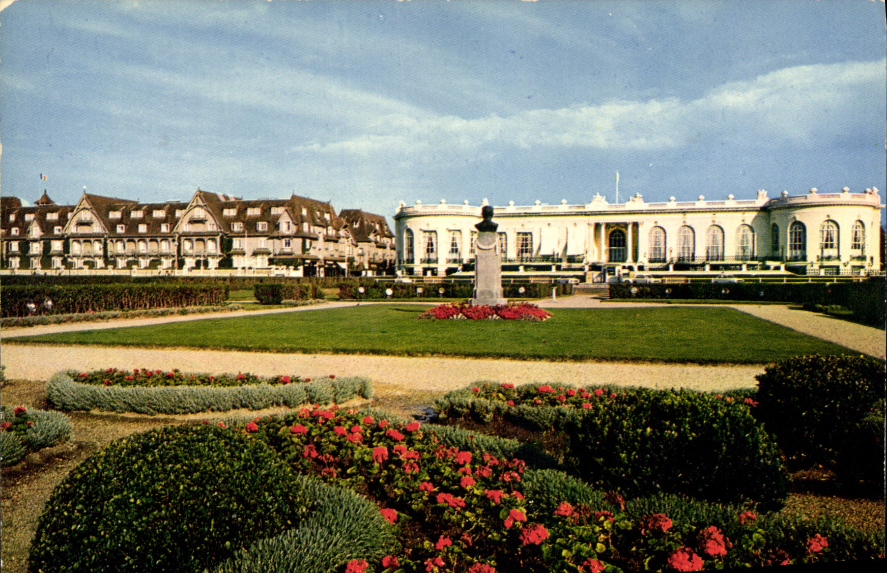 Deauville - Trouville (14) — Le Casino de Deauville et le Normandy-Hôtel — Lumicap