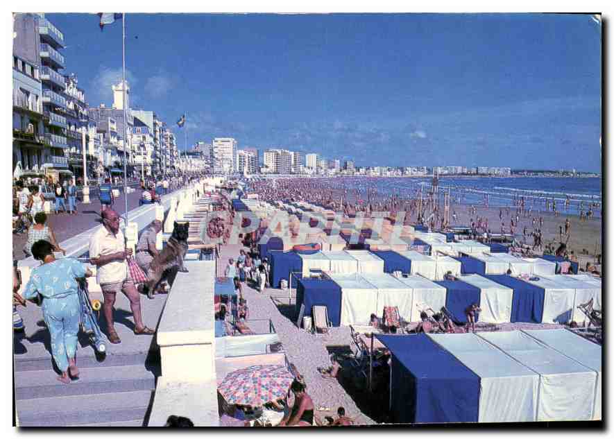 CPM Les Sables d'Olonne Vendee le remblai la Plage 