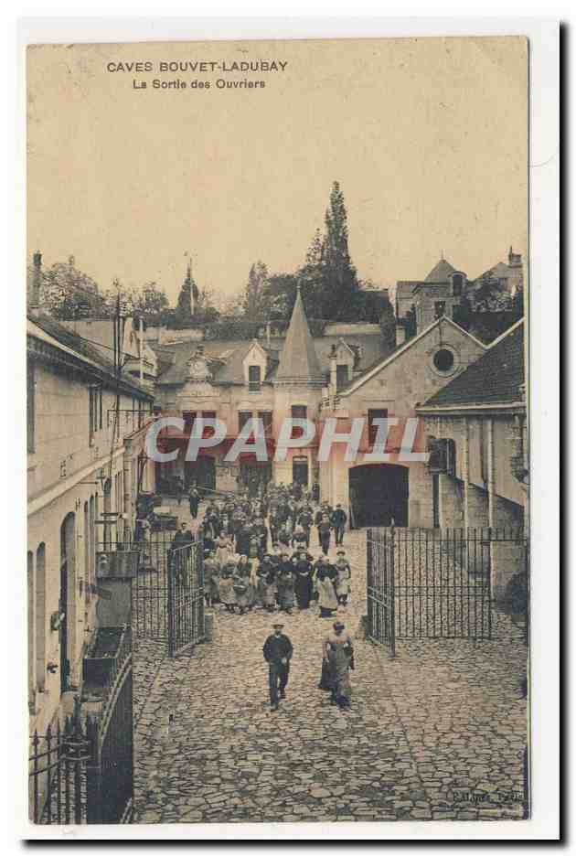 Caves Bouvet-Ladubay — La Sortie des Ouvriers — Éditeur : Éditions Paris, 1900-1910