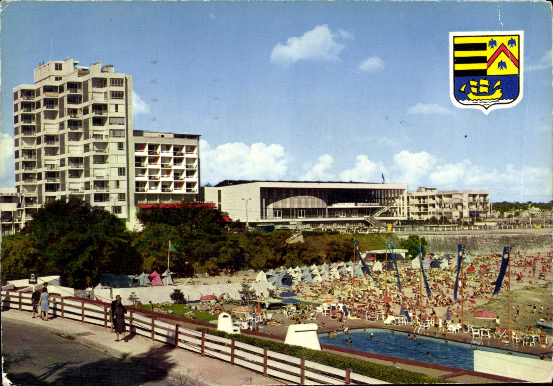 CPM Royan Plage de Foncillon et Palais des Congres 