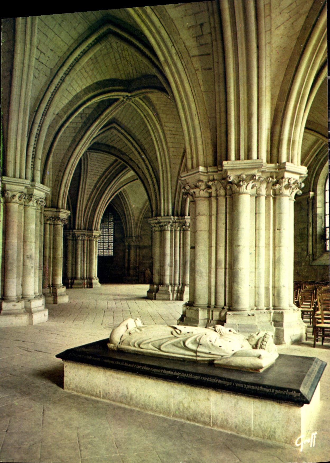 CPM En Berry Boourges Cher Crypte de la Cathedrale St Etienne 
