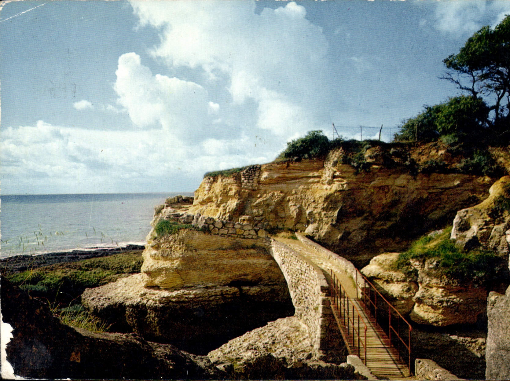 CPM Saint Palais sur Mer le Pont de la Corcniche 