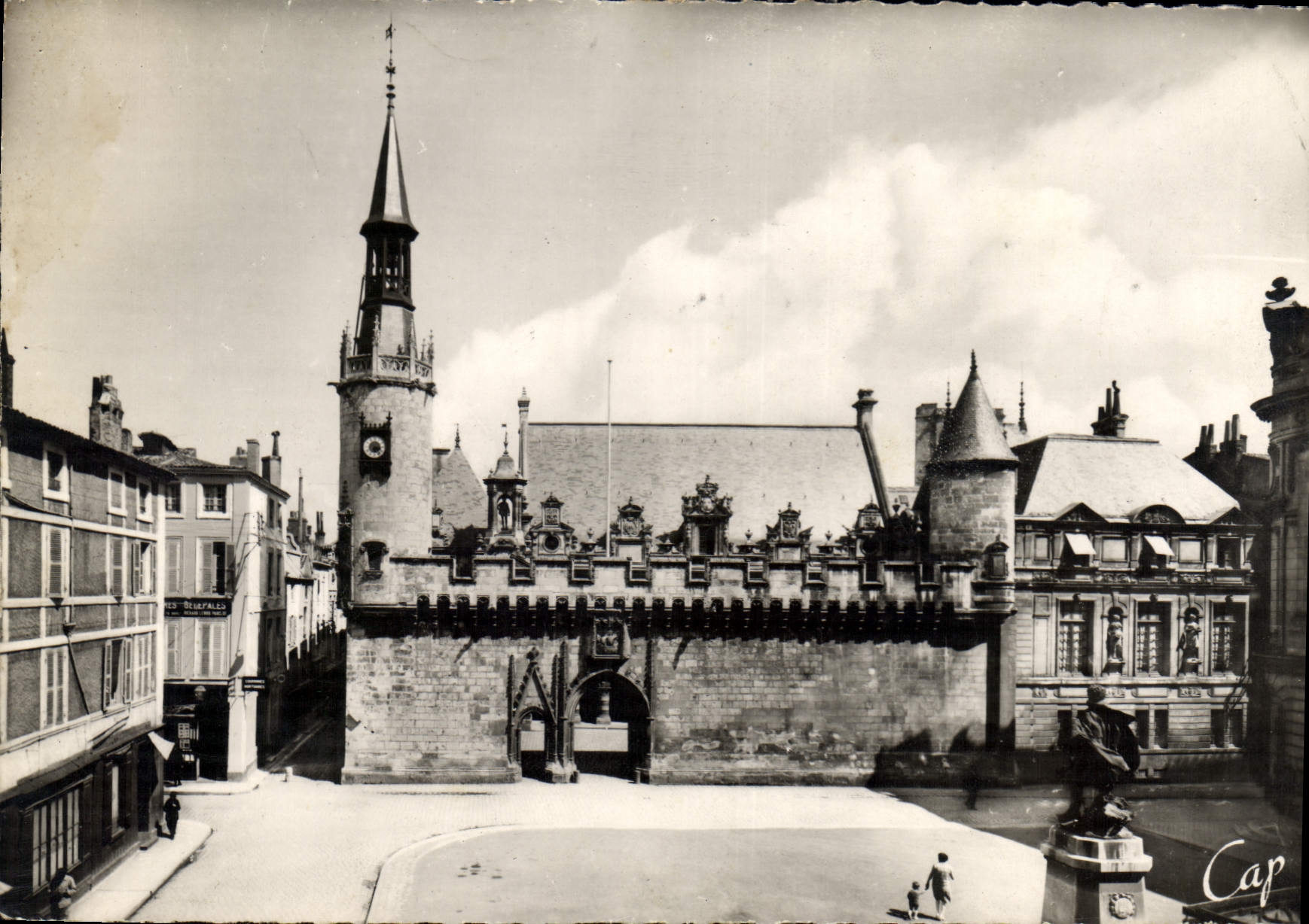 CPM La Rochelle L'Hotel de Ville 