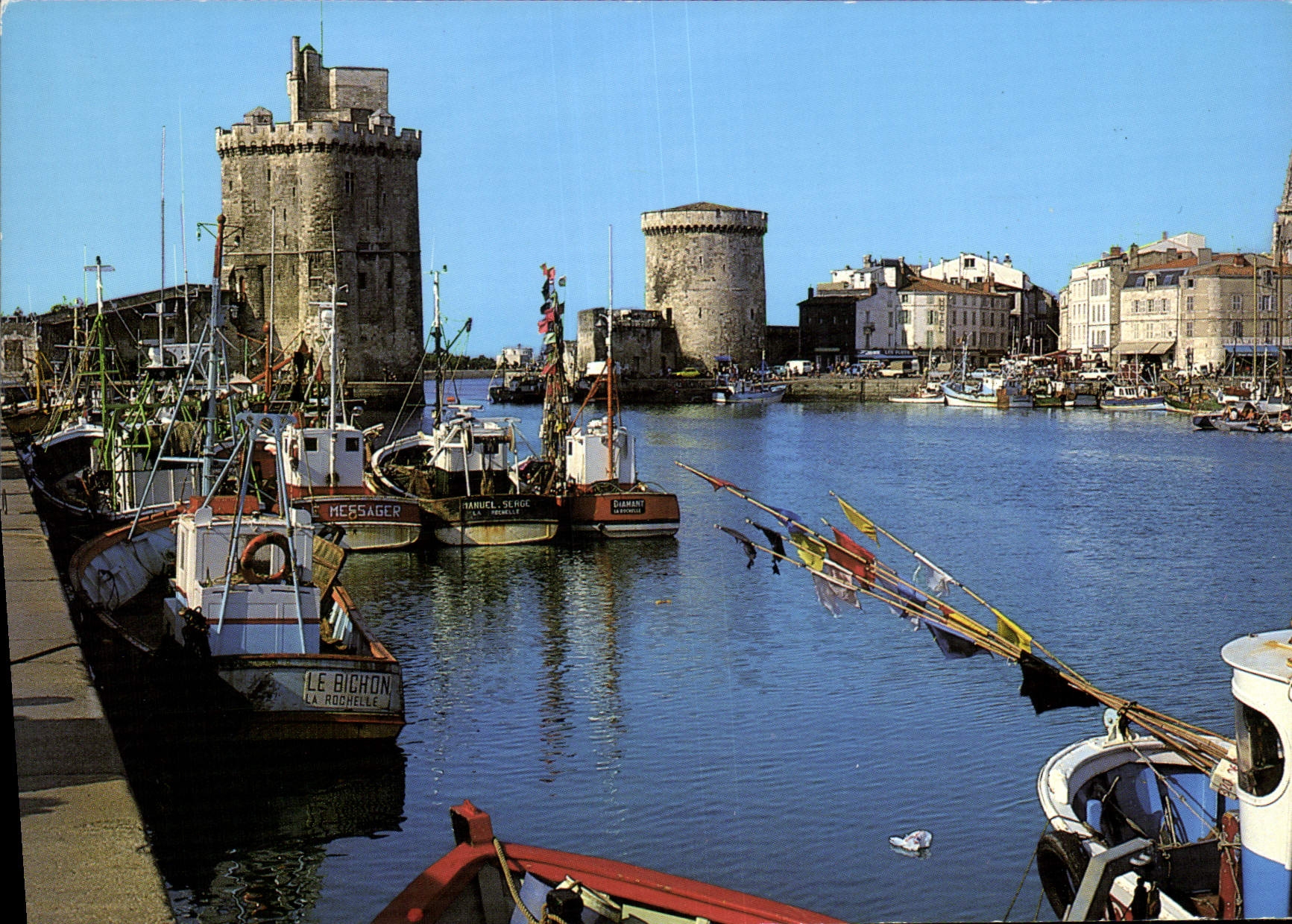 La Rochelle — Le port et les tours — ARTAUD Frères - Z.I. Rue de la Métallurgie