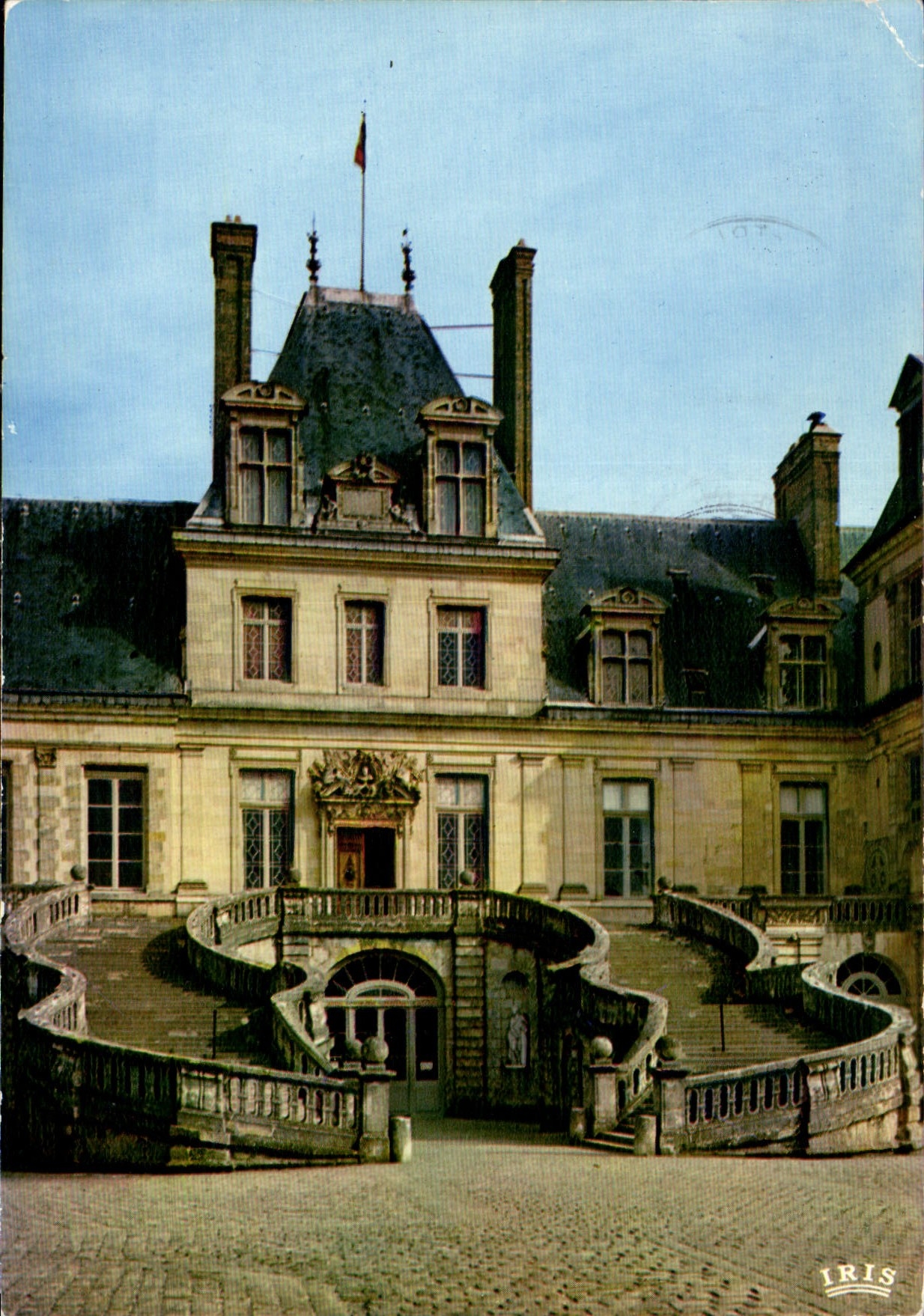 Château de Fontainebleau — escalier du Fer à Cheval — éditeur IRIS, n° 107
