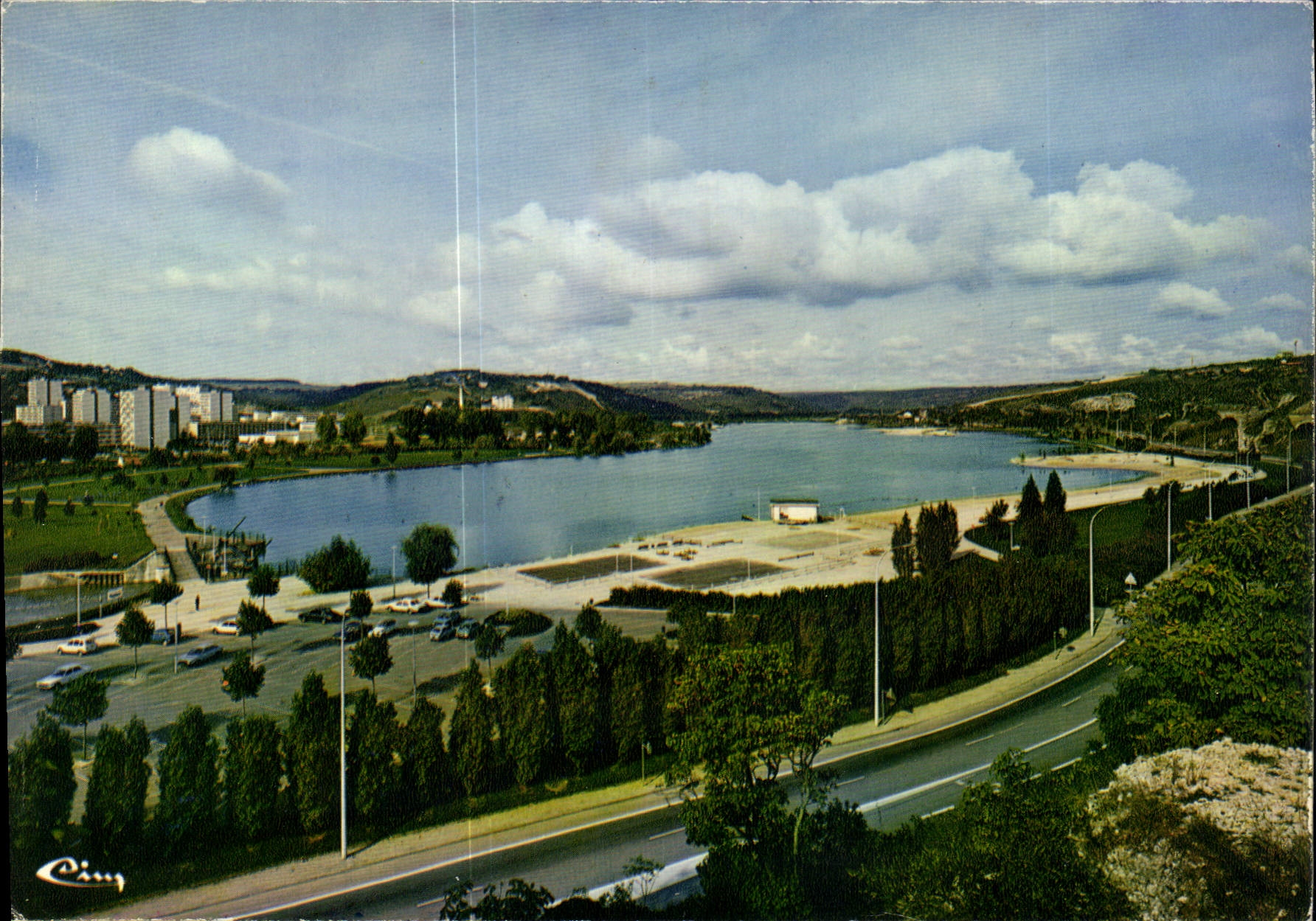 CPM Dijon Cote d'Or Lac Kir Georges Massif et Gabriel Parlos Arc en chef 