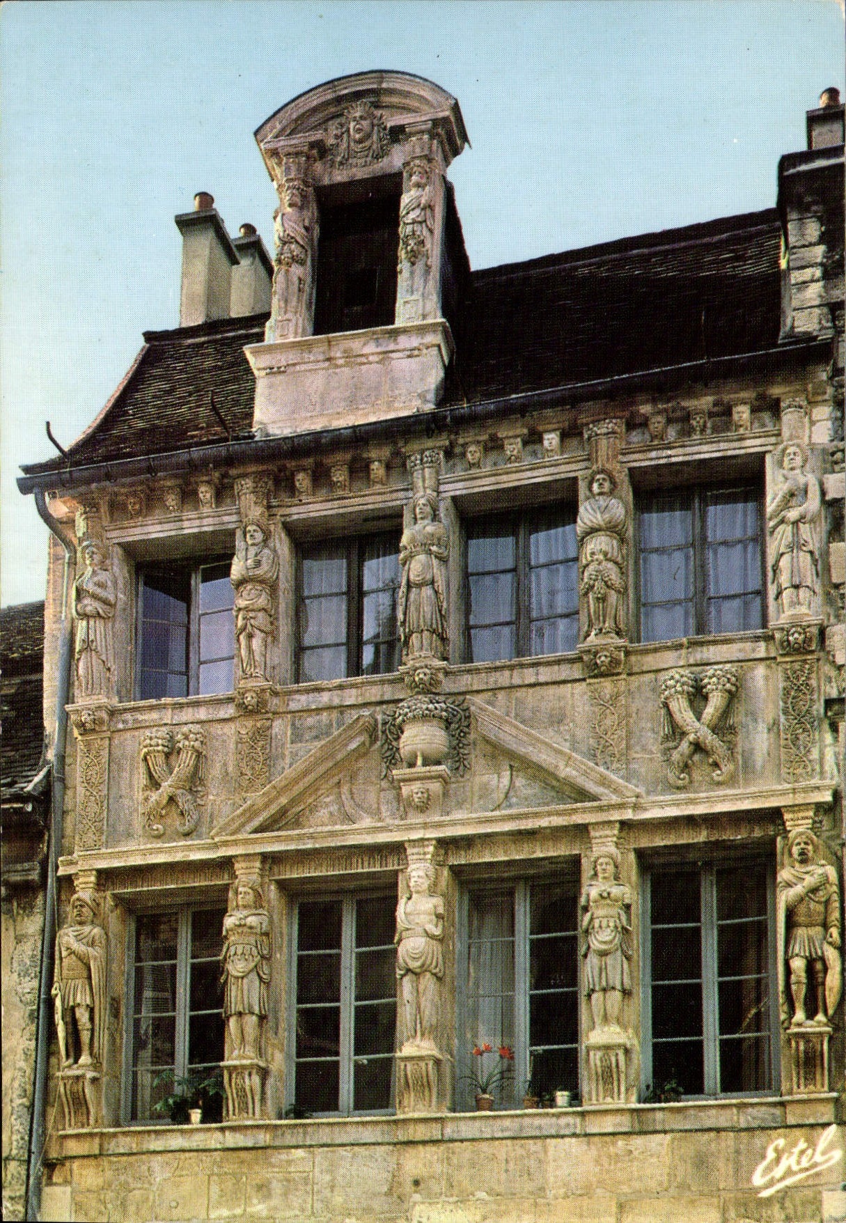 CPM Au Pays des Grands Crus Dijon Cote d'Or La maison des cariatides 