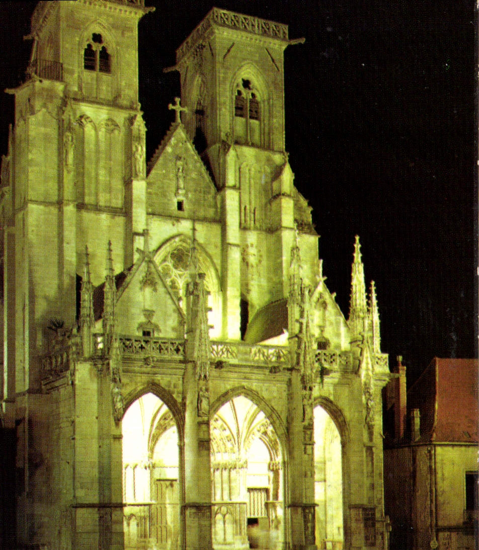 CPM Semur en Auxois Cote d'Or Les illuminations La Collegiale Notre Dame 