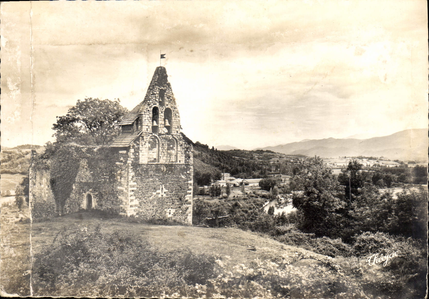Église de Salies-du-Salat — Vieille église dominant la ville — Cheyjox