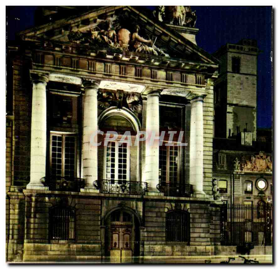 CPM Dijon la nuit Le Palais des Bourgogne 