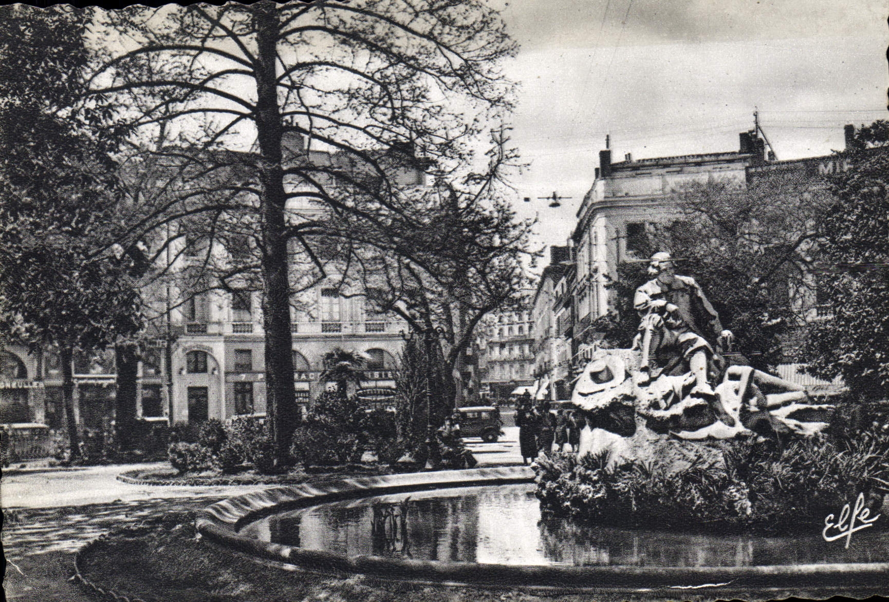 Square Wilson - Statue Goudoull - Éditeur Elfe