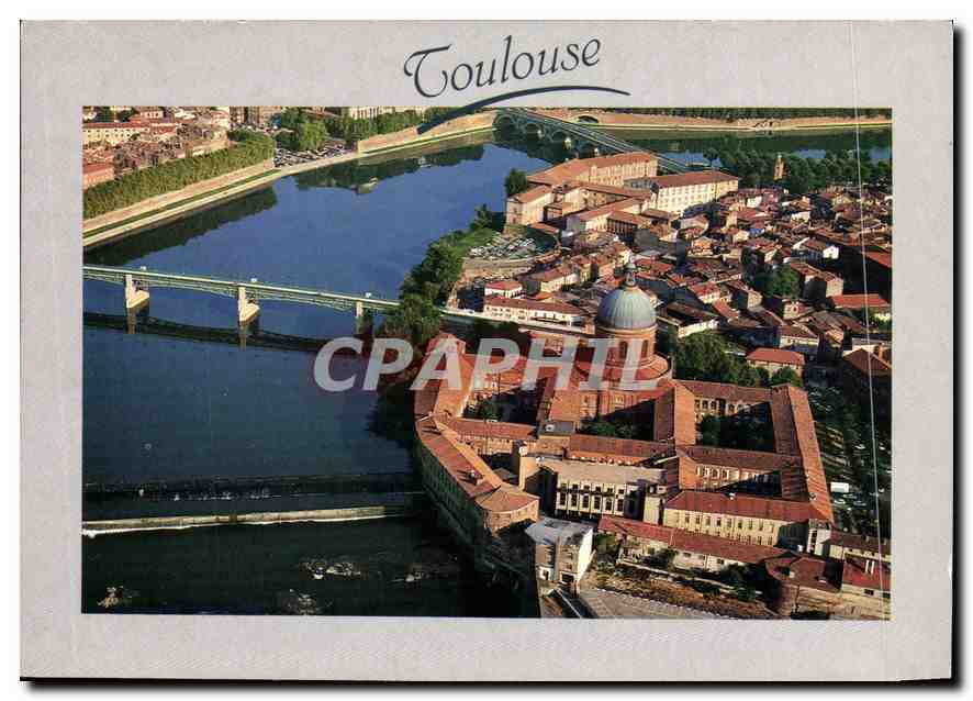 CPM Toulouse Capitale de Midi Pyrenees Vue aerienne sur les berges de la Garonne 