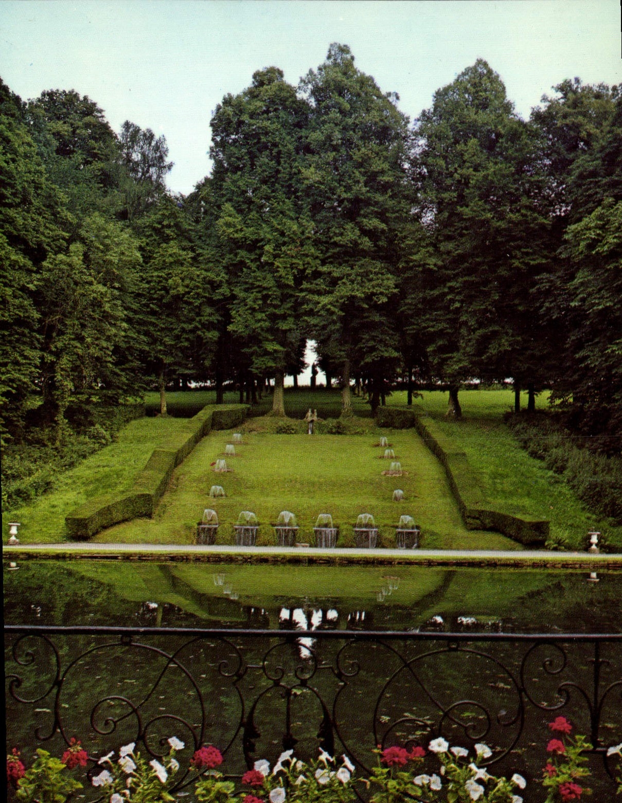 CPM Les Jardins d'Annevoie entre Namur et Dinant Belgique Buffet d'Eau 