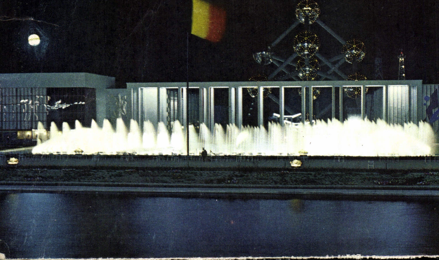 CPM Place et Portique de Belgique la nuit 