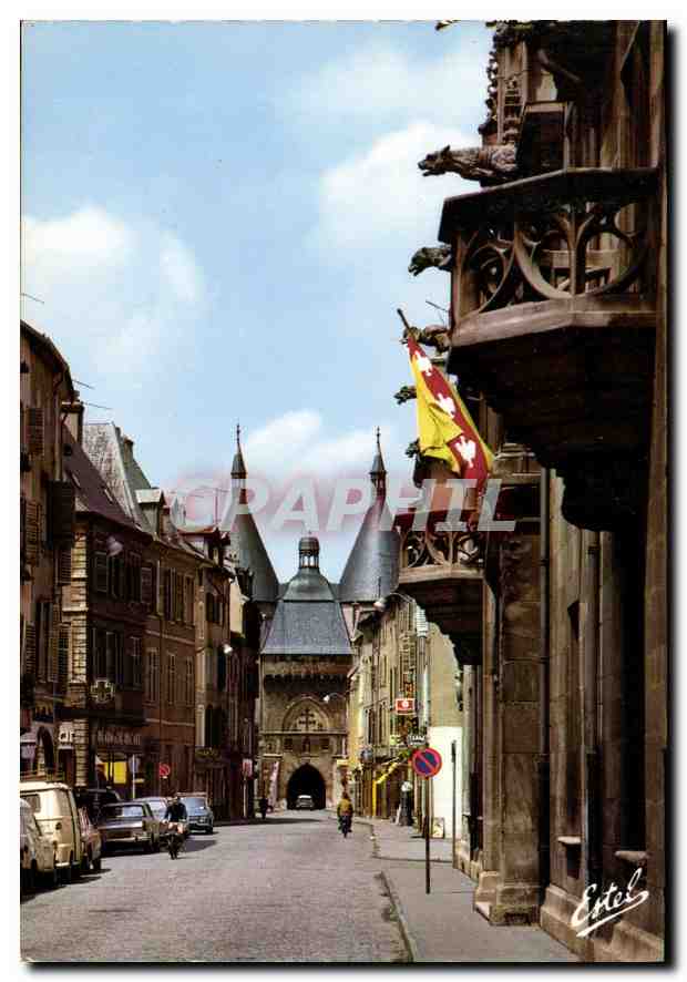 Nancy (Meurthe-et-Moselle) — La Grand-Rue, balcons et gargouilles du palais ducal, porte de la Craffe en arrière-plan — Éditeur Estel