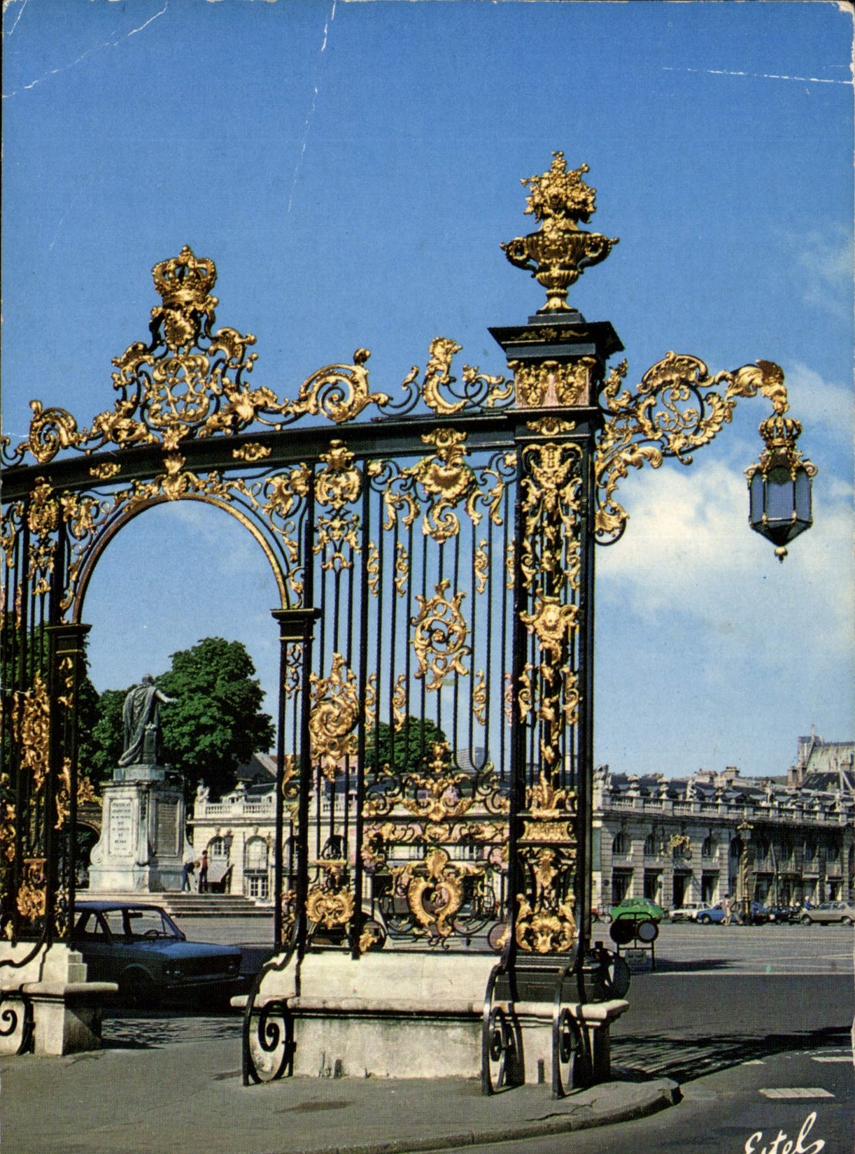 CPM Nancy Meurthe et Moselle Place Stanislas 1752 1756 grilles de Jean Lamour 
