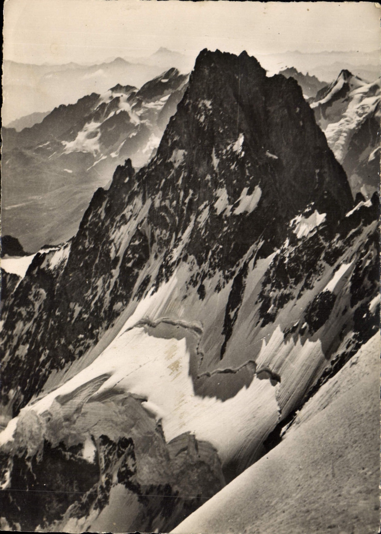 Le Pic Gaspard (3883 mètres) vu de la Mulje Orientale — ALPES DU DAUPHINÉ — Éditions Henri LAUGANET, Marseille
