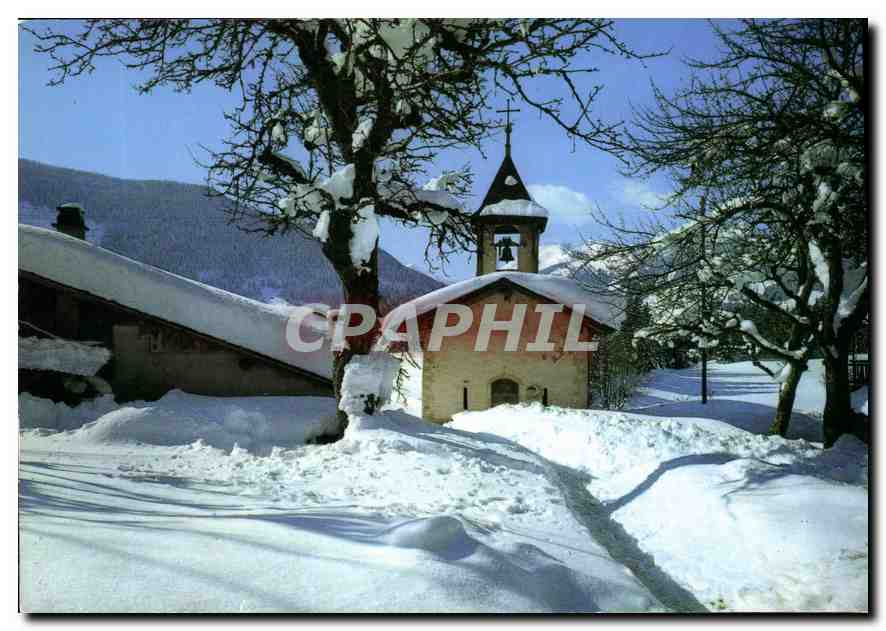 CPM Dans un village de Montagne Petite Chapelle sous la Neige 