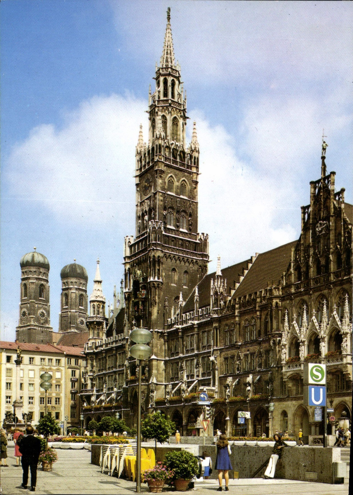 CPM Munchen Hotel de Ville et cathedrale 